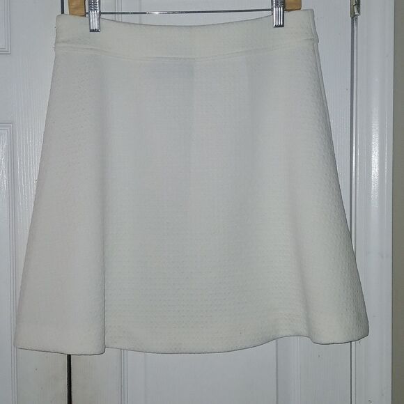 Adrienne Vittadini white mini flirty fun mini skirt Sz M EUC - Picture 3 of 5